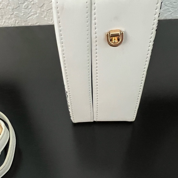 NEW POP ART CUSTOM WHITE PARIS THEME SAM FOREVER CROSSBODY BAG. - Picture 4 of 12